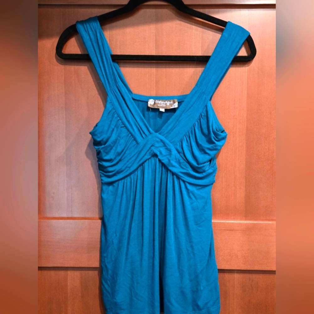 Stylish Blue Twist-Front Tank Top